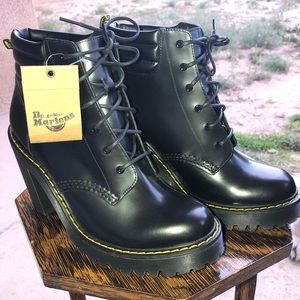 Dr. Martens Black Averil Boot💛OBO!!💛